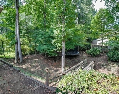 766 Chesterfield Drive - Photo Thumbnail 38