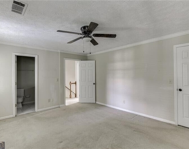 766 Chesterfield Drive - Photo Thumbnail 31