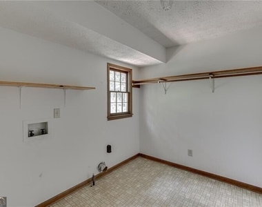 766 Chesterfield Drive - Photo Thumbnail 21