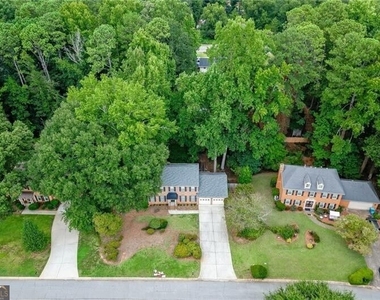 766 Chesterfield Drive - Photo Thumbnail 42