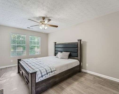 5485 Tunbridge Wells Road - Photo Thumbnail 5