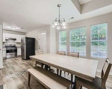 5485 Tunbridge Wells Road - Photo Thumbnail 3