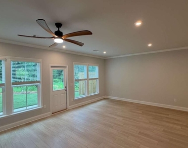 3235 Cherry Grove Way - Photo Thumbnail 10