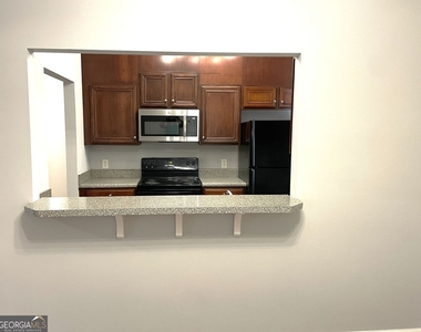 994 Sims Street - Photo Thumbnail 8