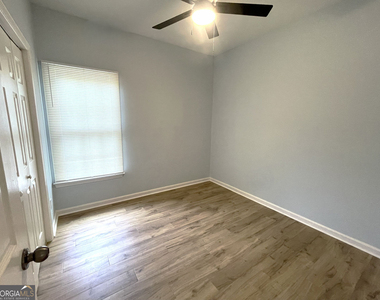 994 Sims Street - Photo Thumbnail 11