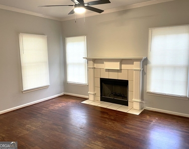 994 Sims Street - Photo Thumbnail 3