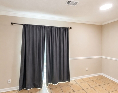 6714 Colchester Place - Photo Thumbnail 10