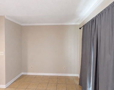6714 Colchester Place - Photo Thumbnail 11
