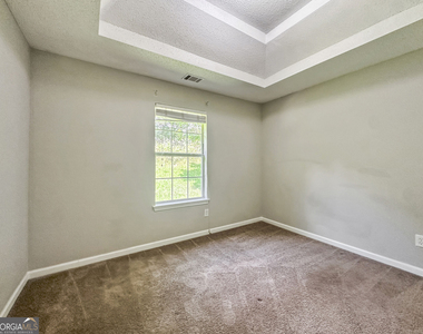 1017 Maris Lane - Photo Thumbnail 13