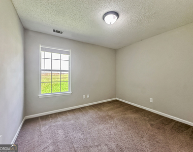 1017 Maris Lane - Photo Thumbnail 14