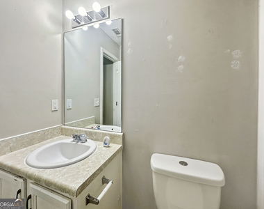 1017 Maris Lane - Photo Thumbnail 17