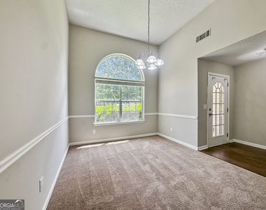 1017 Maris Lane - Photo Thumbnail 4