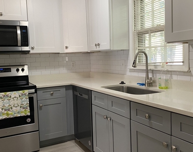 591 Wedgewood Drive - Photo Thumbnail 14