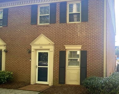 591 Wedgewood Drive - Photo Thumbnail 5