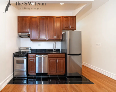 160 West 84th Street - Photo Thumbnail 4