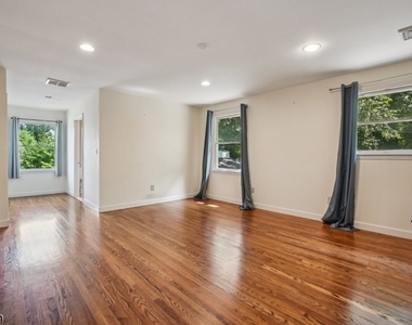 120 Silver Spring Rd - Photo Thumbnail 32