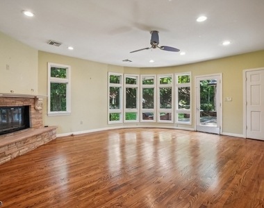 120 Silver Spring Rd - Photo Thumbnail 14