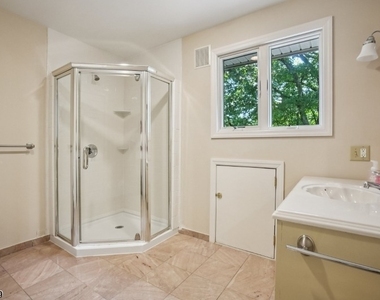 120 Silver Spring Rd - Photo Thumbnail 33