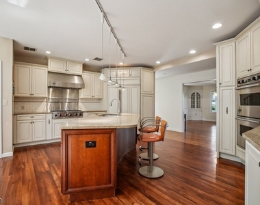 120 Silver Spring Rd - Photo Thumbnail 11