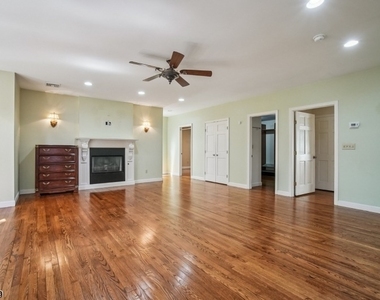 120 Silver Spring Rd - Photo Thumbnail 17