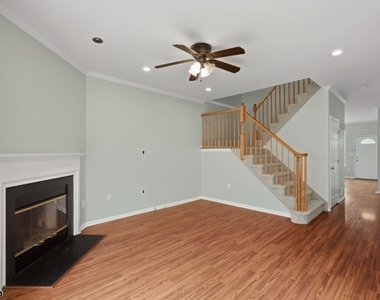 13 Reins Ct - Photo Thumbnail 5