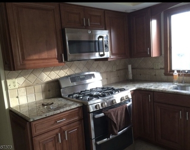 10 Lauren Ct - Photo Thumbnail 5