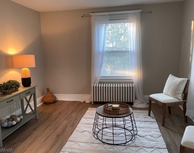 27 Somerset St - Photo Thumbnail 1