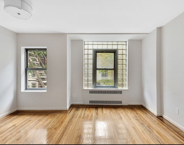 East 31st Street - Photo Thumbnail 2