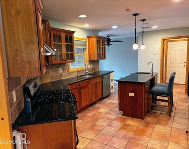 327 Deerfoot Lane - Photo Thumbnail 5