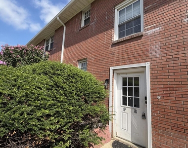 364 Westwood Avenue - Photo Thumbnail 16