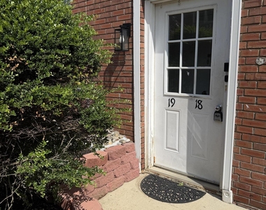 364 Westwood Avenue - Photo Thumbnail 15