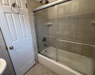 364 Westwood Avenue - Photo Thumbnail 9