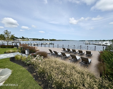 122 Bodman Place - Photo Thumbnail 8