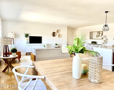 122 Bodman Place - Photo Thumbnail 16