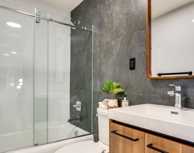 122-2g Bodman Place - Photo Thumbnail 19