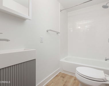 62 Ocean Boulevard - Photo Thumbnail 6