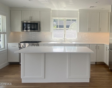 66b Miller Street - Photo Thumbnail 24