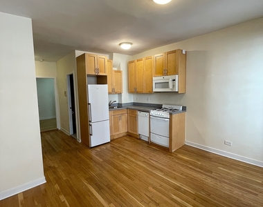 East 89 Street - Photo Thumbnail 2