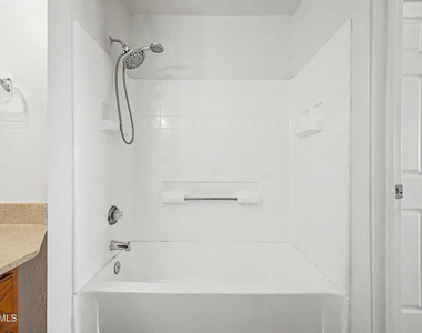 1331 W Baseline Road - Photo Thumbnail 17