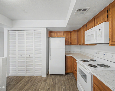 1331 W Baseline Road - Photo Thumbnail 9