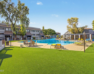 1331 W Baseline Road - Photo Thumbnail 31