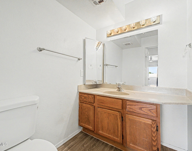 1331 W Baseline Road - Photo Thumbnail 16