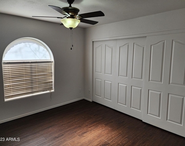 802 N Alzora Way - Photo Thumbnail 17
