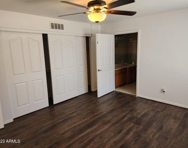 802 N Alzora Way - Photo Thumbnail 28