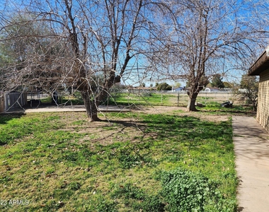 802 N Alzora Way - Photo Thumbnail 33