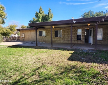 802 N Alzora Way - Photo Thumbnail 30