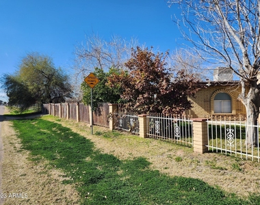 802 N Alzora Way - Photo Thumbnail 32