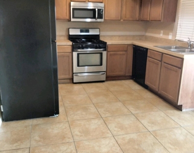 1727 W Michigan Avenue - Photo Thumbnail 10