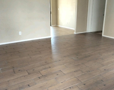 1727 W Michigan Avenue - Photo Thumbnail 11
