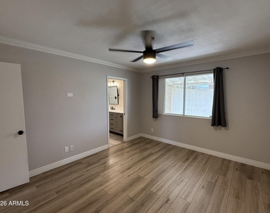 1742 S Hall -- - Photo Thumbnail 23